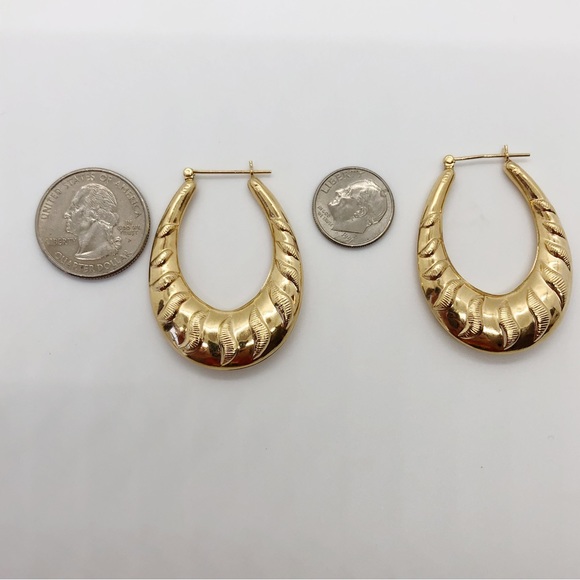 14k yellow gold large puffy hoop earrings with swirl design vintage 1.5” - Picture 5 of 7